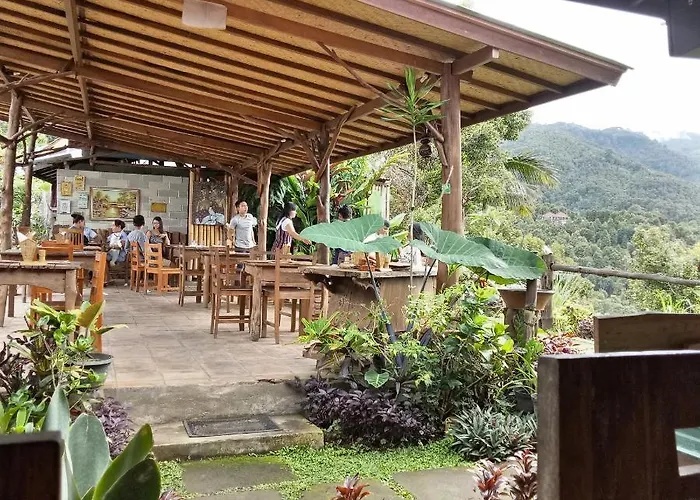 Made Oka And Warung Affittacamere Munduk